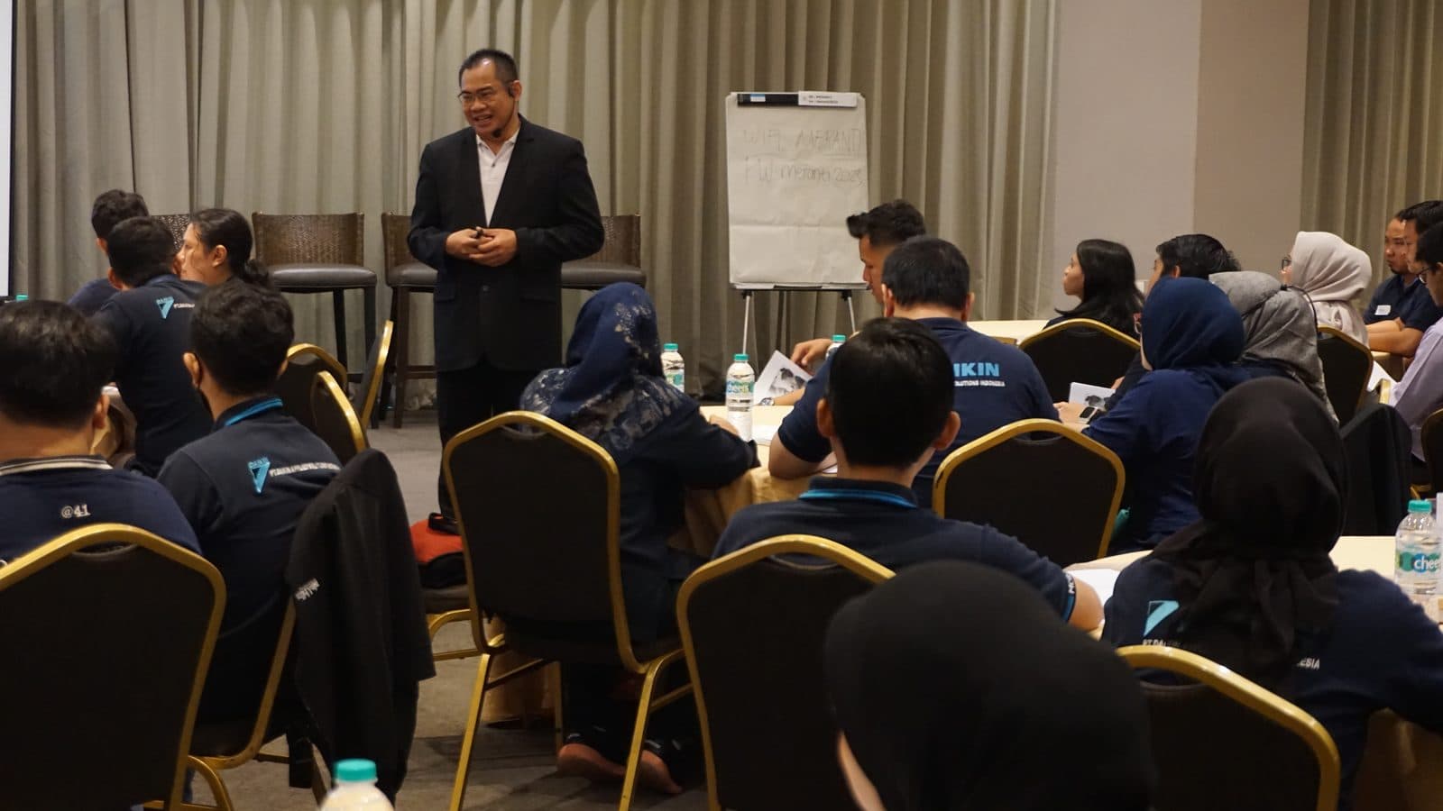 Ruang kelas penuh peserta di Daikin